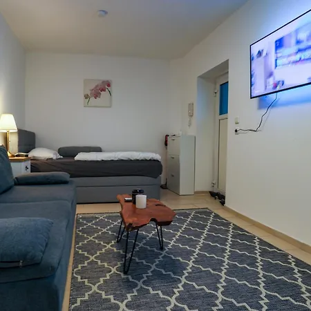 Messe Airport Dus With Terrace Lägenhet