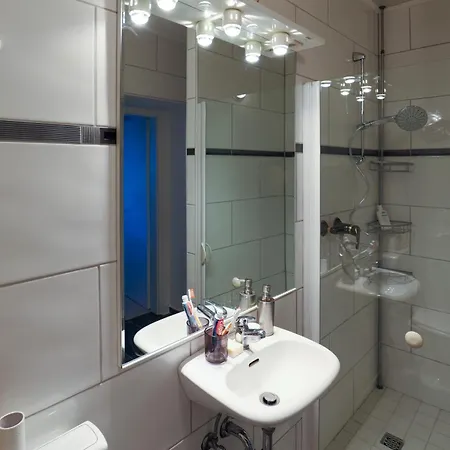 Messe Airport Dus With Terrace